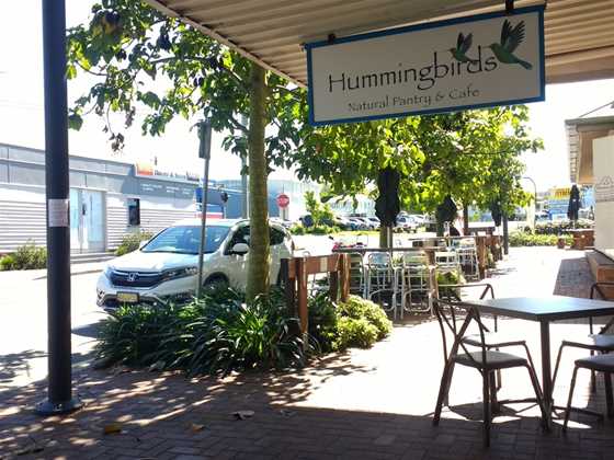 Hummingbirds Natural Pantry & Cafe