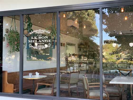 Le Bon Mélange Café, Pâtisserie