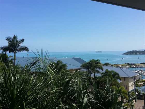 Tides at Airlie Beach