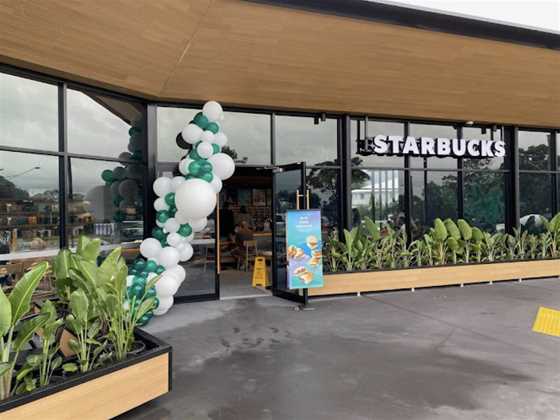 Starbucks Coomera