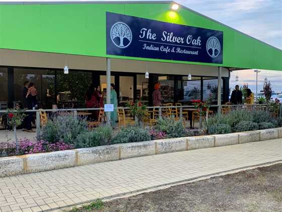 The Silver Oak Cafe and Restaurant