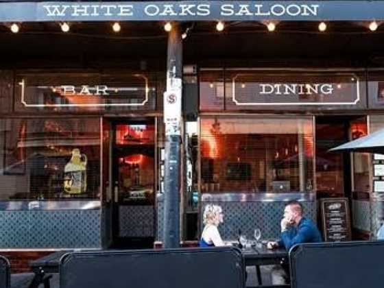 White Oaks Saloon Bar & Dining