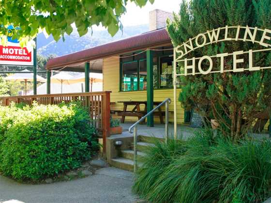 Harrietville Snowline Hotel