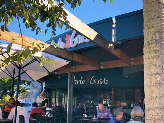 Arte & Gusto Cafe Bar