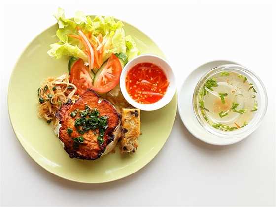 Co Dung Vietnamese Street Food