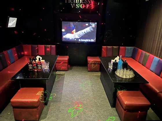 Holiday Karaoke KTV + OMG Shisha Lounge