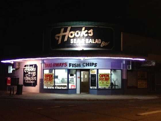 Hooks Sea And Salad Bar