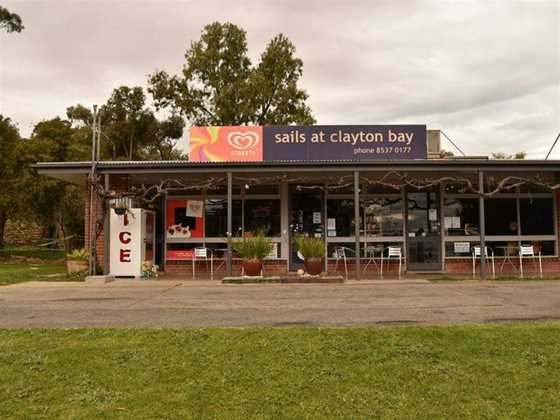 Sails Cafe At Clayton Bay