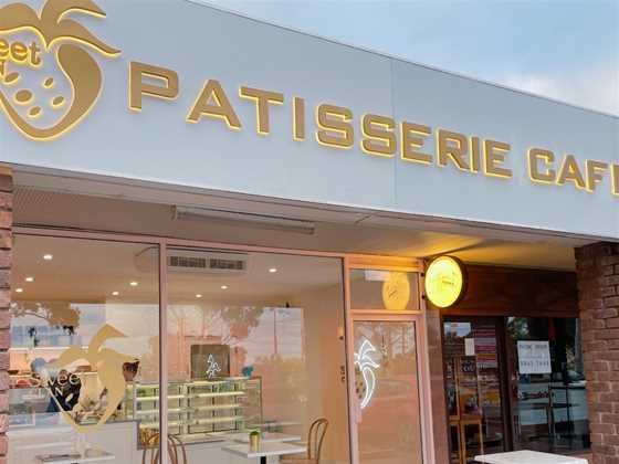 Sweet CLAN Patisserie Cafe