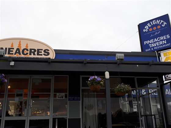 Pineacres Restaurant & Bar
