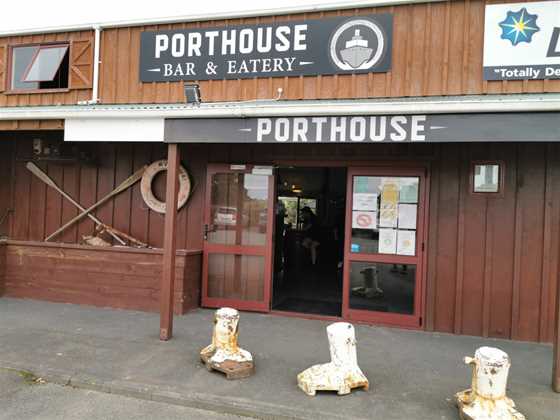 Porthouse Bar and Eatery