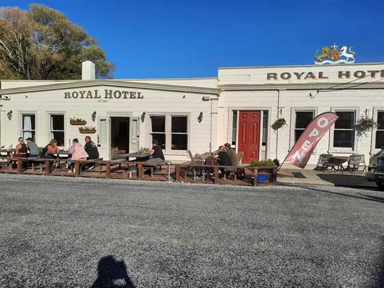 Royal Hotel - Restaurant & Bar