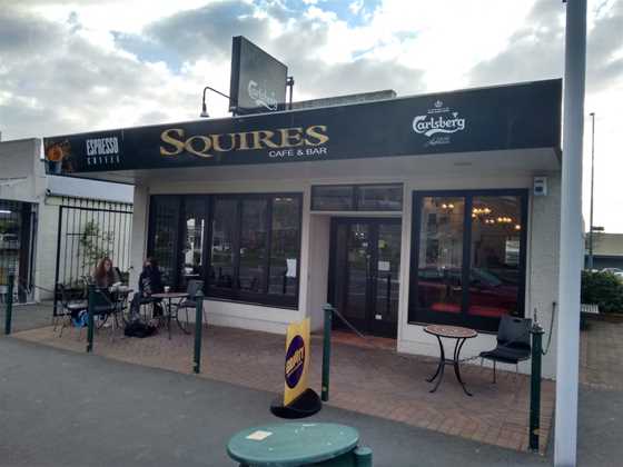 Squires Pub & Cafe