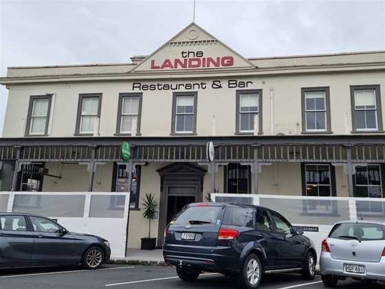 The Landing Restaurant & Bar