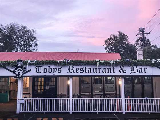 Tobys Restaurant & Bar