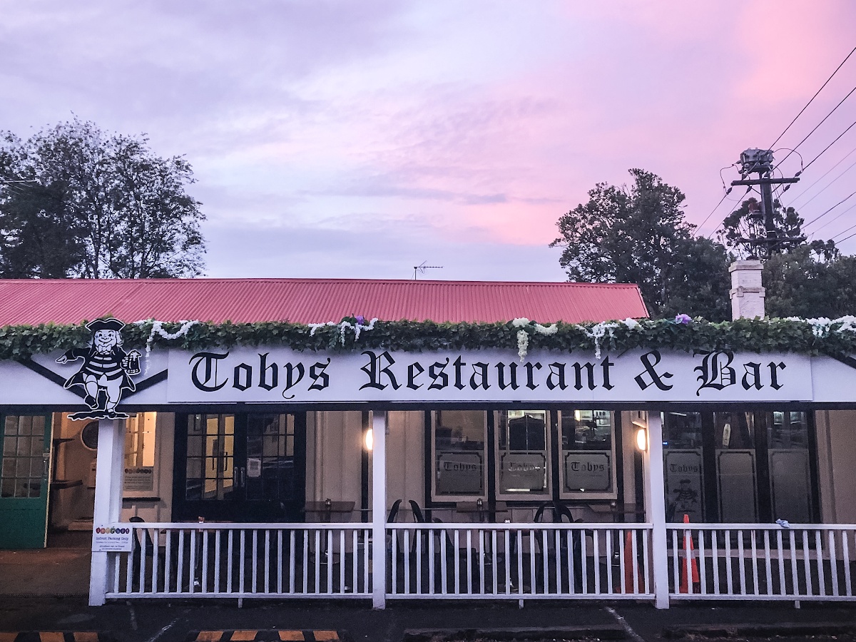 TOBY'S Restaurant