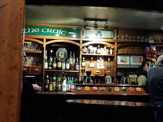 Whakatane Hotel & The Craic Irish Pub