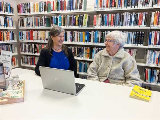 Computer one-to-one Help at Mundaring Library 