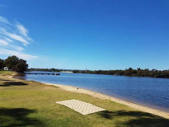 Hinds Reserve & Boatshed