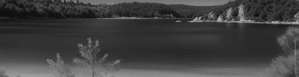 Fraser Island swimming holes - Localista