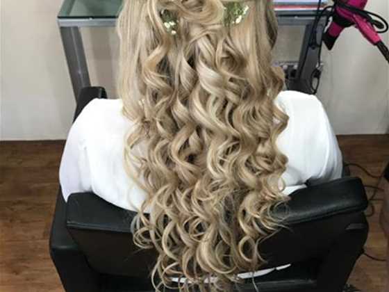 Seashell Curls Hair Salon