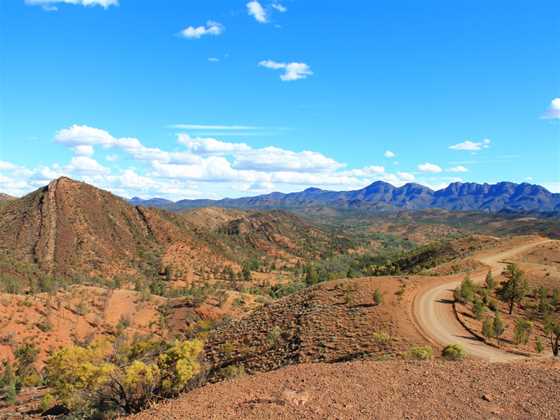 Sacred Earth Safaris Flinders Ranges and Outback 4WD Tours