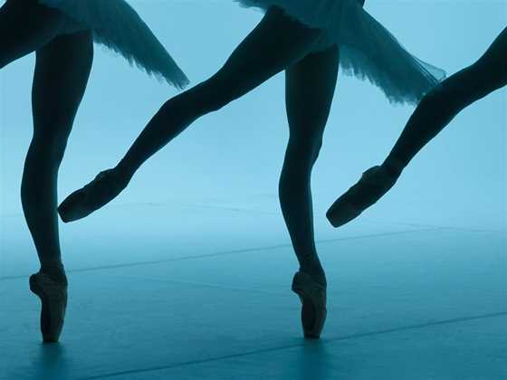 The Australian Ballet: Études / Circle Electric