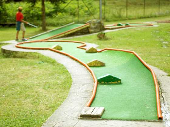 Putt and Play – Mini Golf and Games Day! | COWYouth