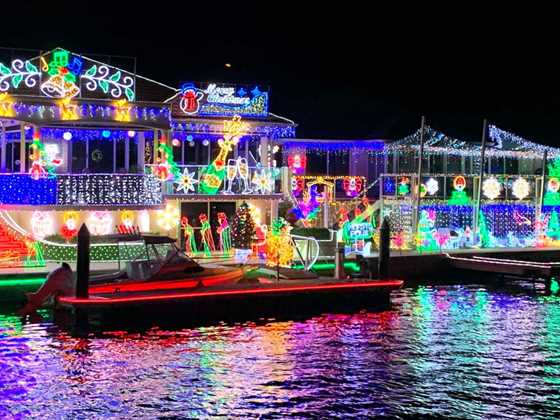 Mandurah Cruises Christmas Lights Cruise