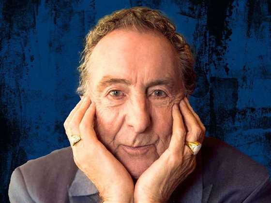 Eric Idle Always Look on the Bright Side of Life, Live!